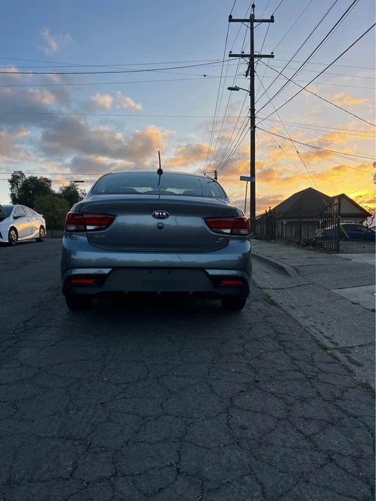 2020 Kia Rio - Image 6 of 20