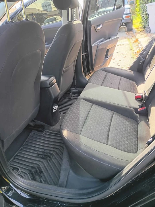 2020 Kia Rio - Image 7 of 8