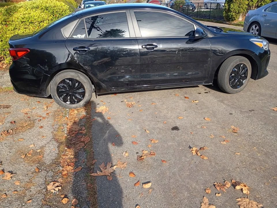 2020 Kia Rio - Image 3 of 8