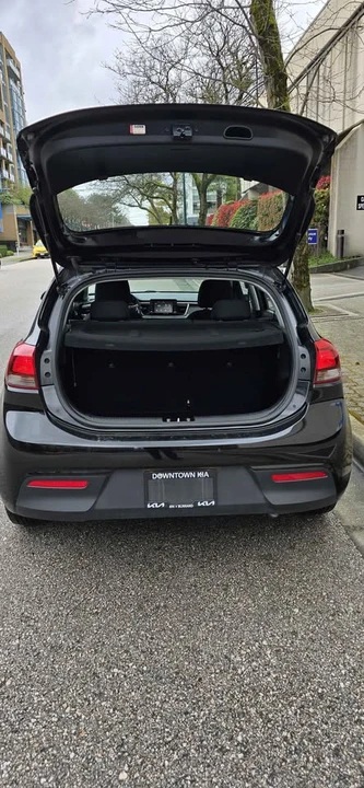 2020 Kia Rio - Image 5 of 12