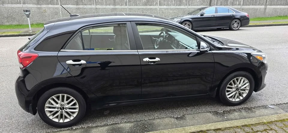 2020 Kia Rio - Image 7 of 12