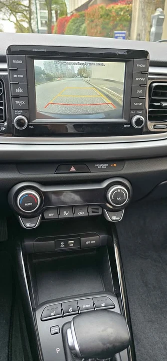 2020 Kia Rio - Image 10 of 12