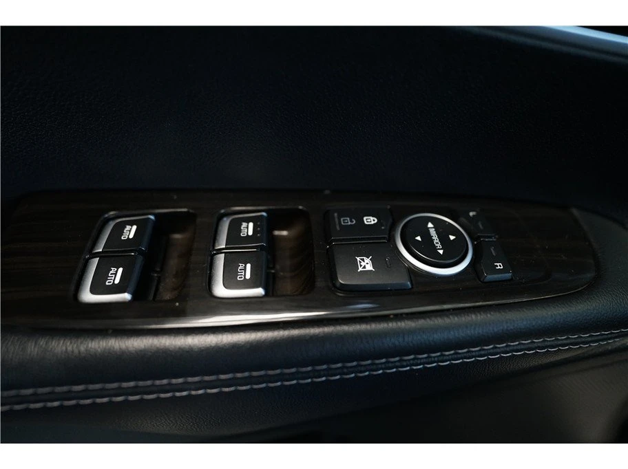 2020 Kia Sorento - Image 16 of 20