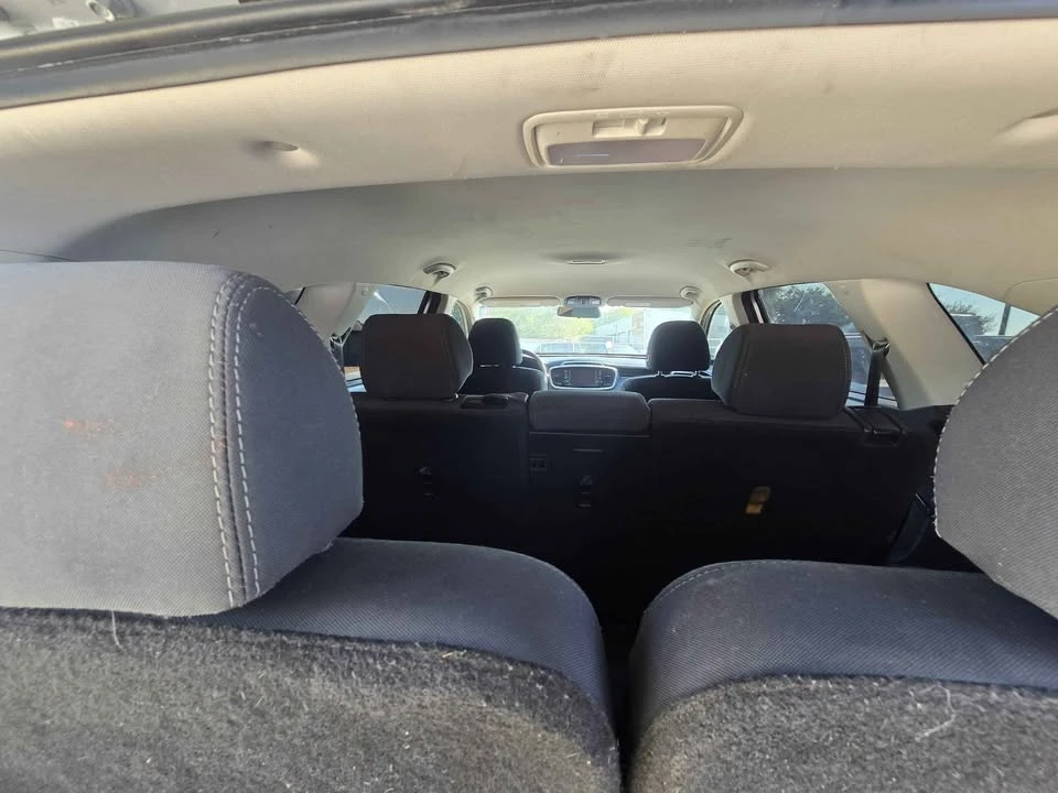 2020 Kia Sorento - Image 7 of 9