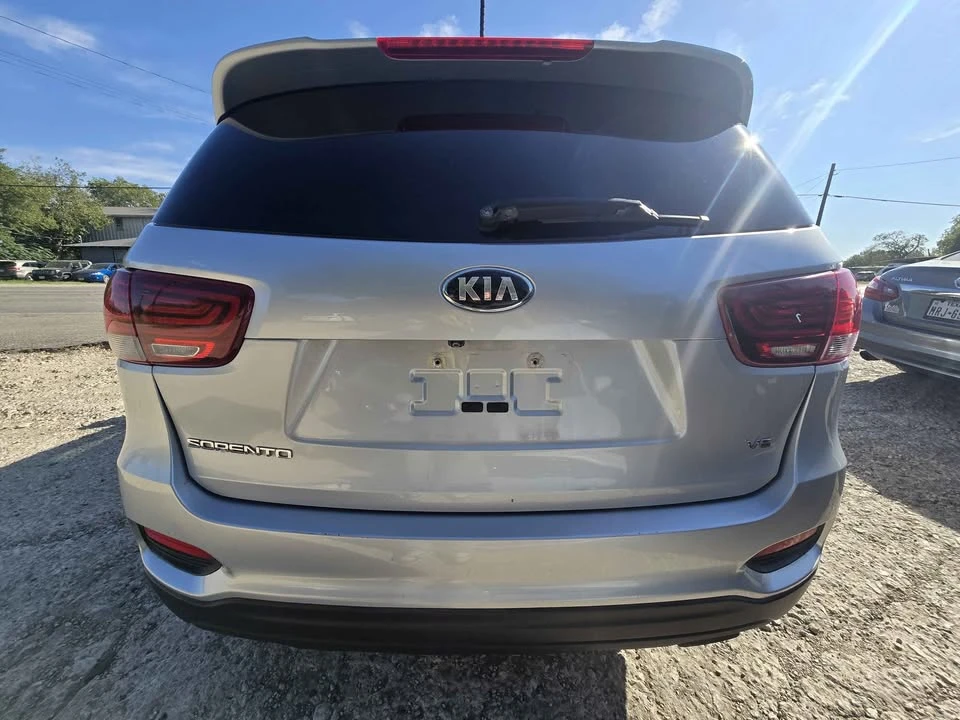 2020 Kia Sorento - Image 5 of 9