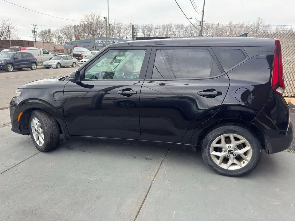 2020 Kia Soul - Image 8 of 20