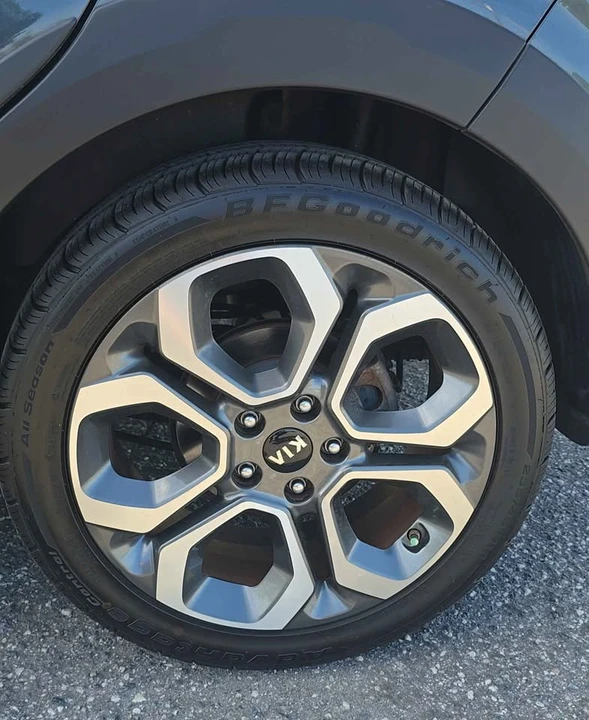 2020 Kia Soul - Image 5 of 16