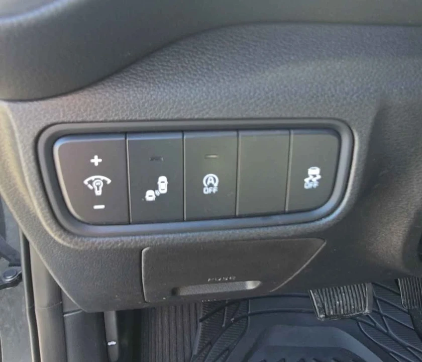 2020 Kia Soul - Image 10 of 16