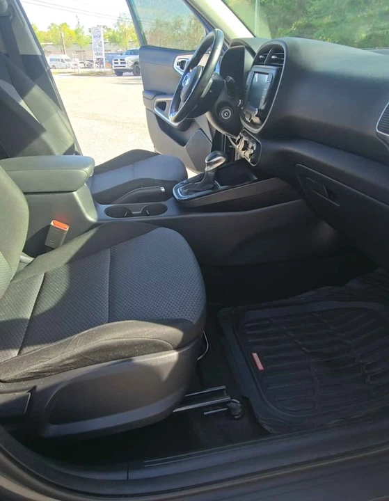 2020 Kia Soul - Image 14 of 16