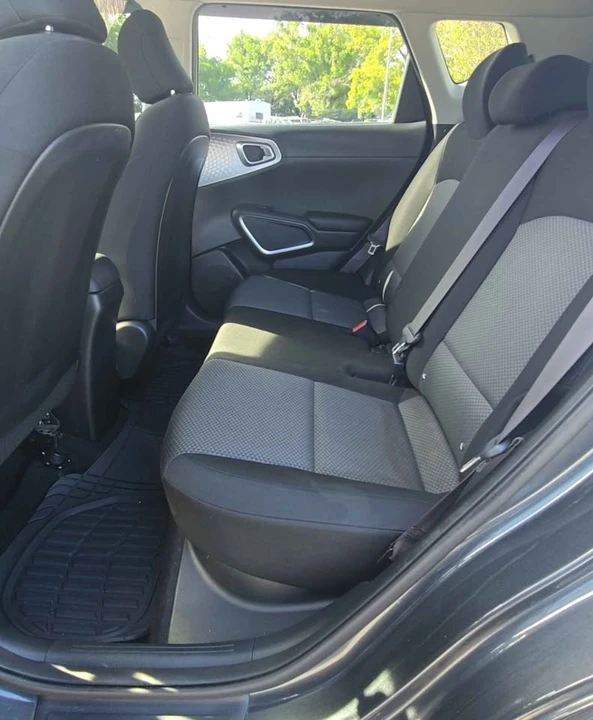 2020 Kia Soul - Image 11 of 16