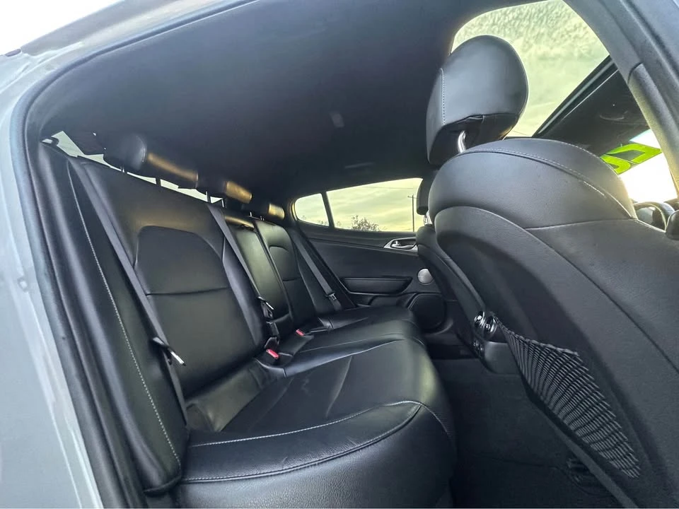 2020 Kia Stinger - Image 18 of 20