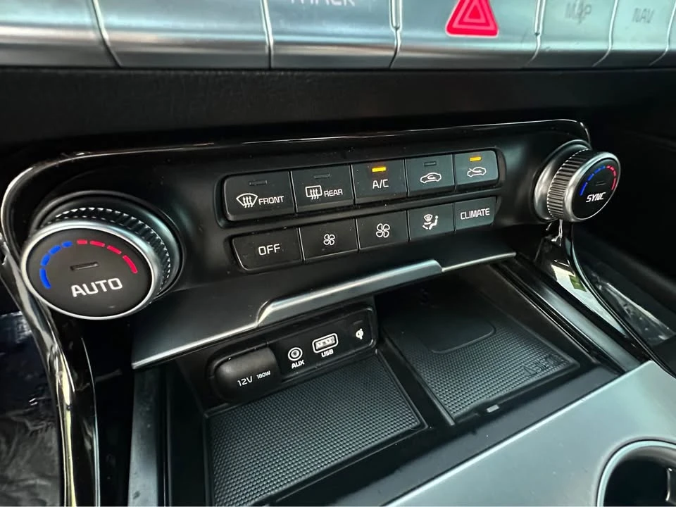 2020 Kia Stinger - Image 13 of 20