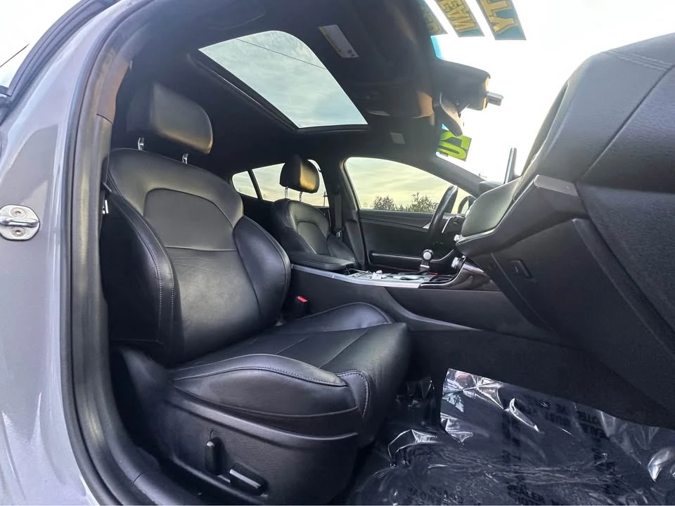 2020 Kia Stinger - Image 17 of 20