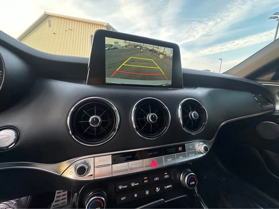 2020 Kia Stinger - Image 14 of 20