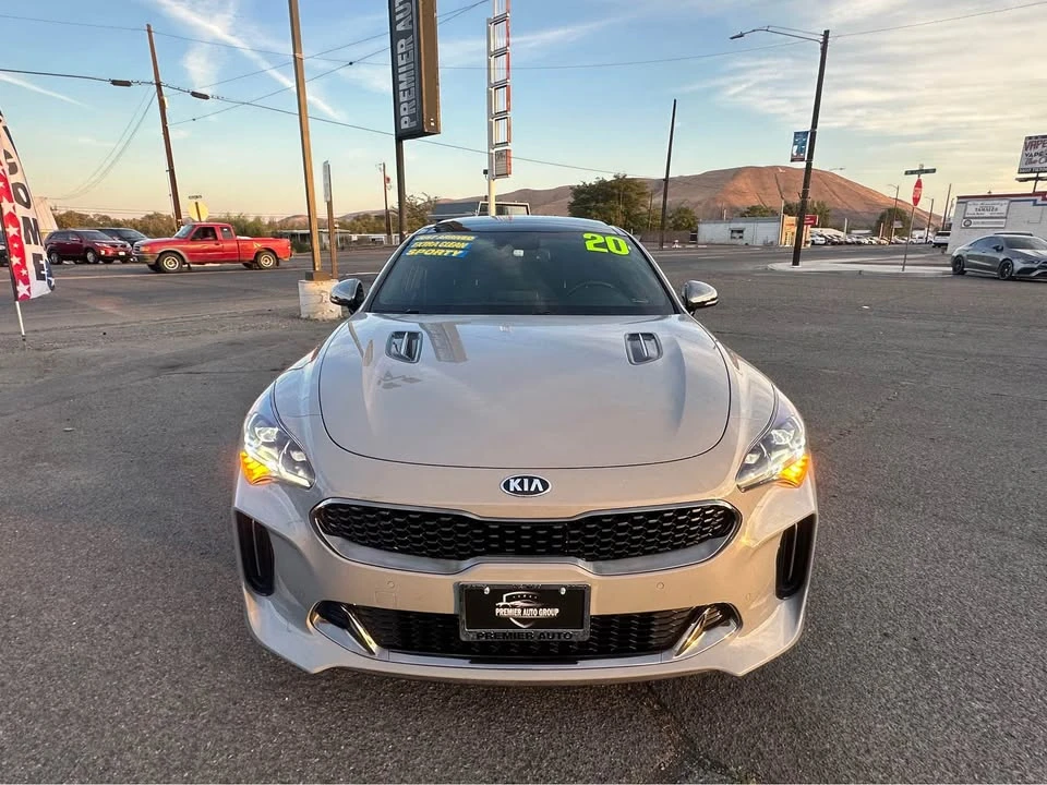 2020 Kia Stinger - Image 2 of 20