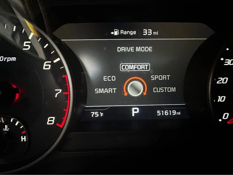 2020 Kia Stinger - Image 15 of 20
