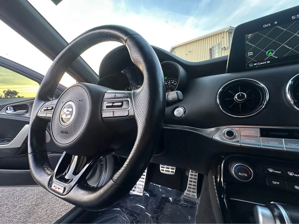 2020 Kia Stinger - Image 12 of 20