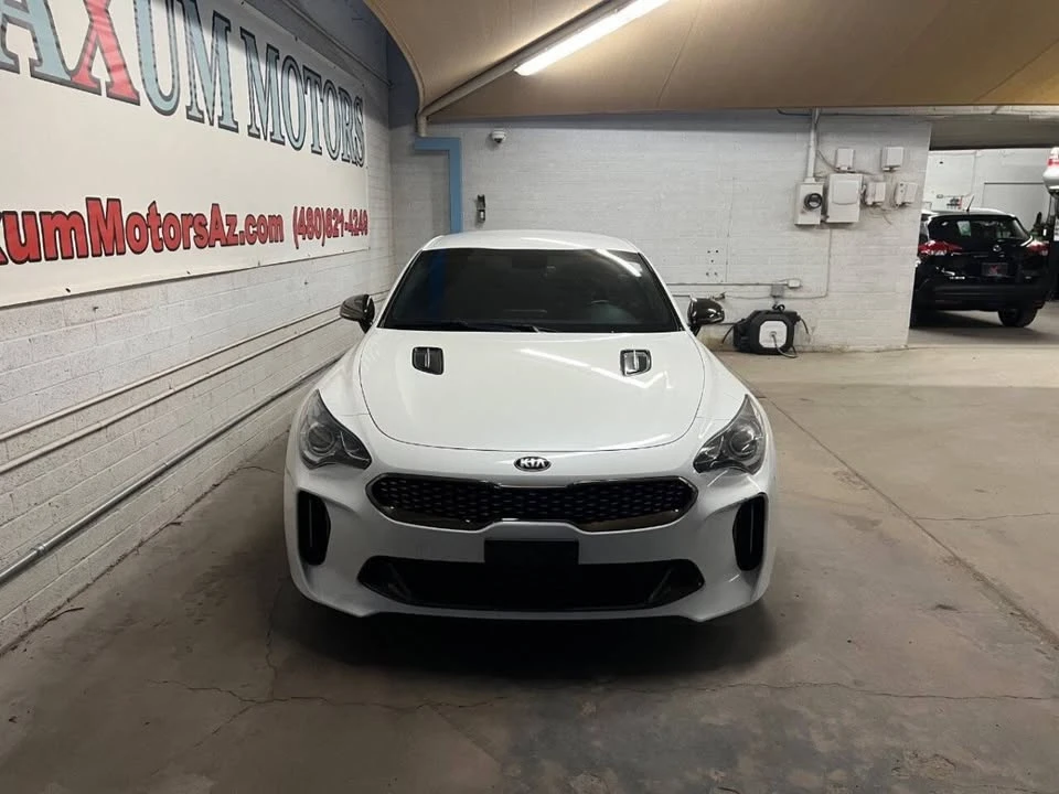 2020 Kia Stinger - Image 2 of 15