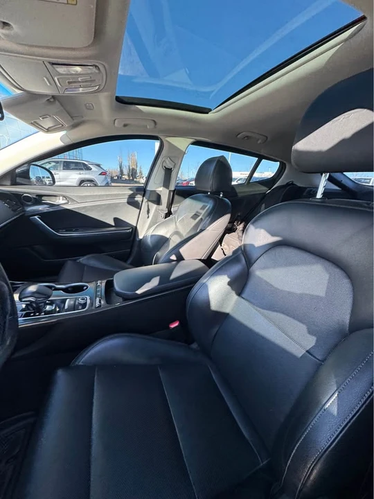 2020 Kia Stinger - Image 7 of 13