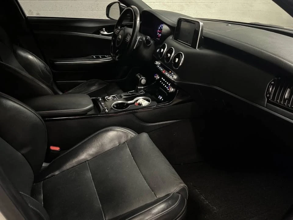 2020 Kia Stinger - Image 12 of 15