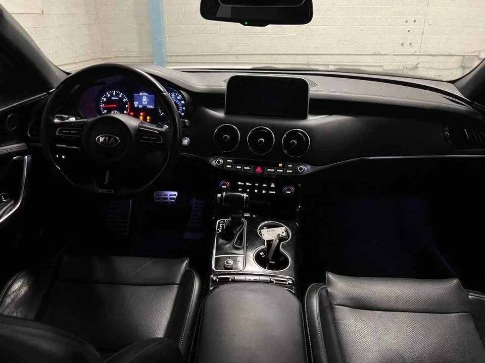 2020 Kia Stinger - Image 11 of 15