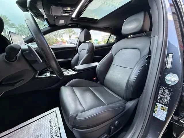 2020 Kia Stinger - Image 12 of 19