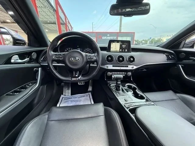 2020 Kia Stinger - Image 17 of 19