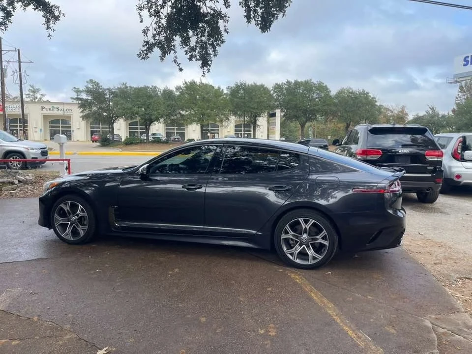 2020 Kia Stinger - Image 3 of 11