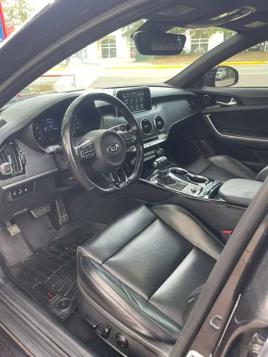 2020 Kia Stinger - Image 7 of 11