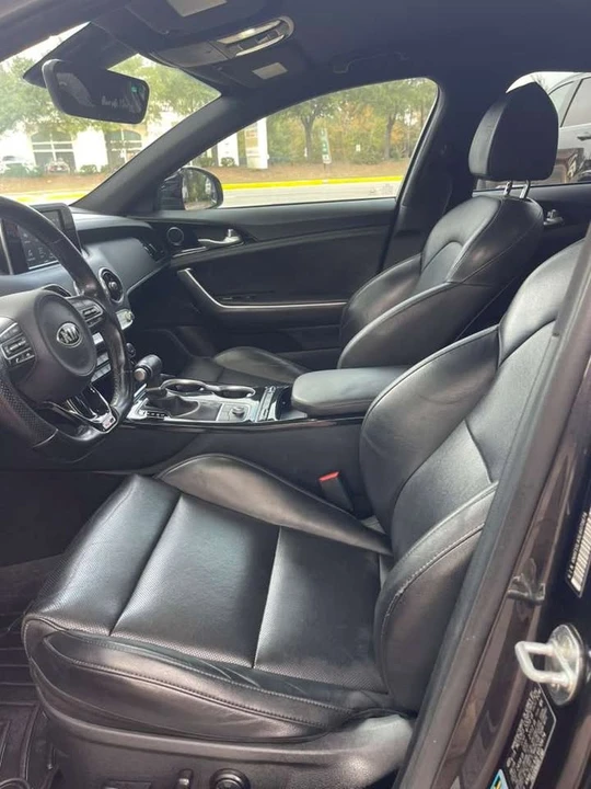 2020 Kia Stinger - Image 8 of 11