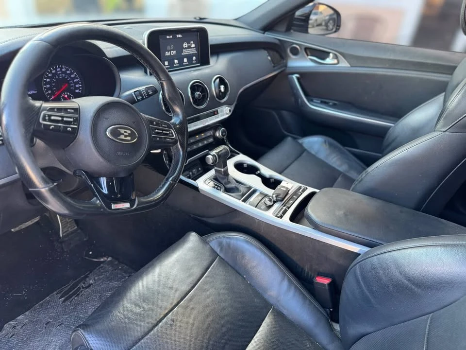 2020 Kia Stinger - Image 17 of 20