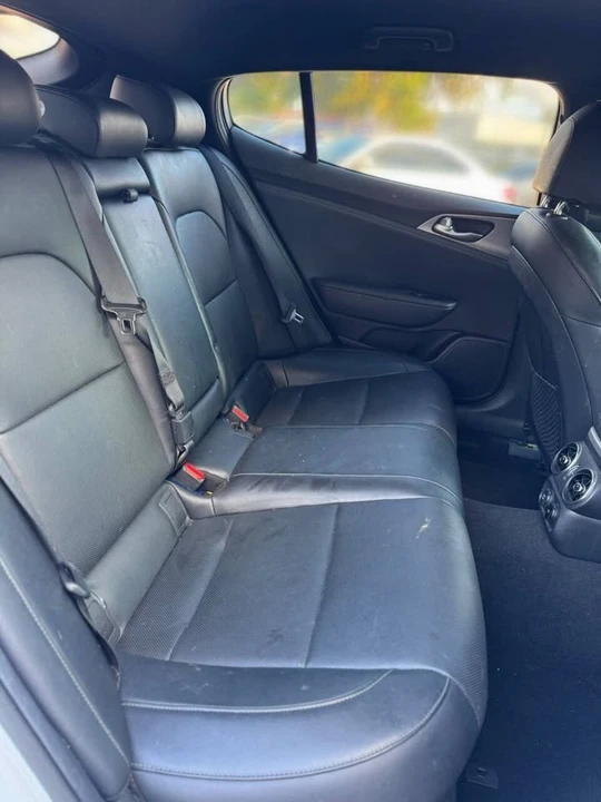 2020 Kia Stinger - Image 18 of 20