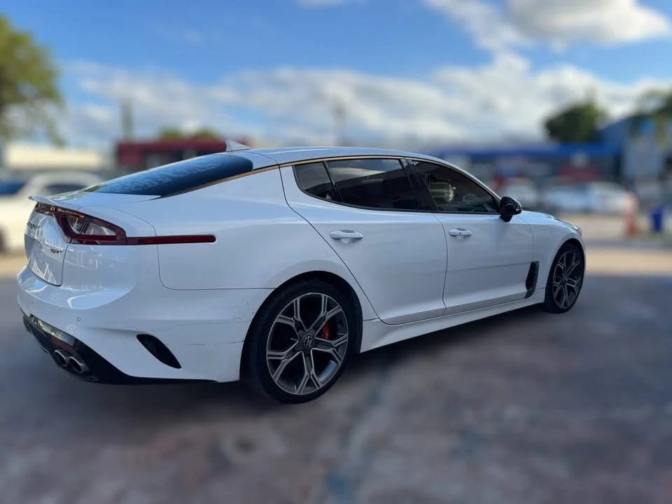 2020 Kia Stinger - Image 9 of 20