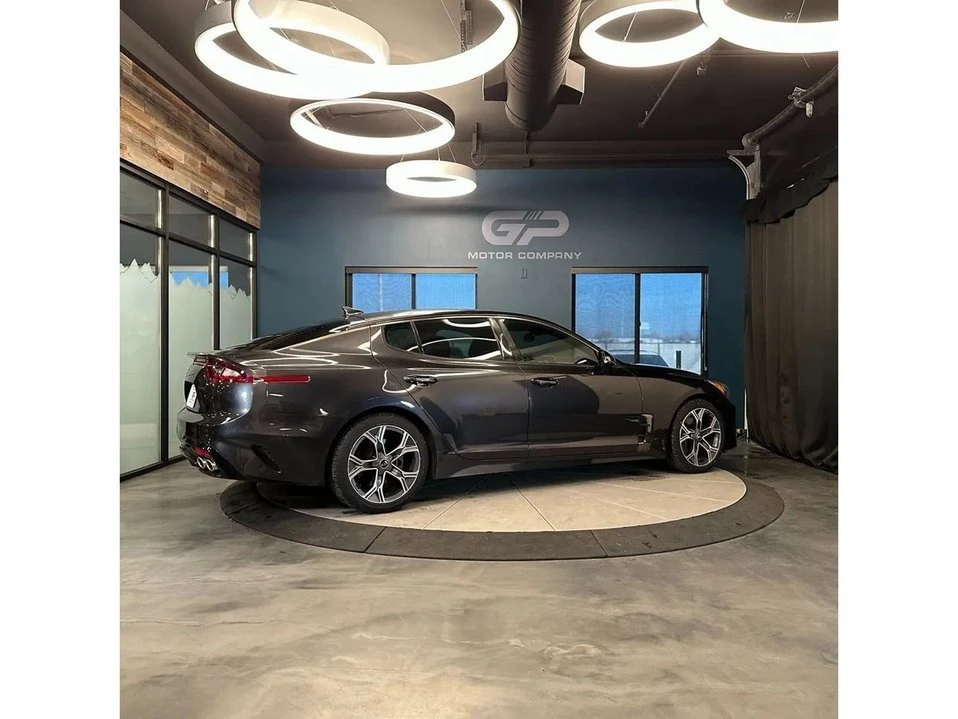 2020 Kia Stinger - Image 2 of 14