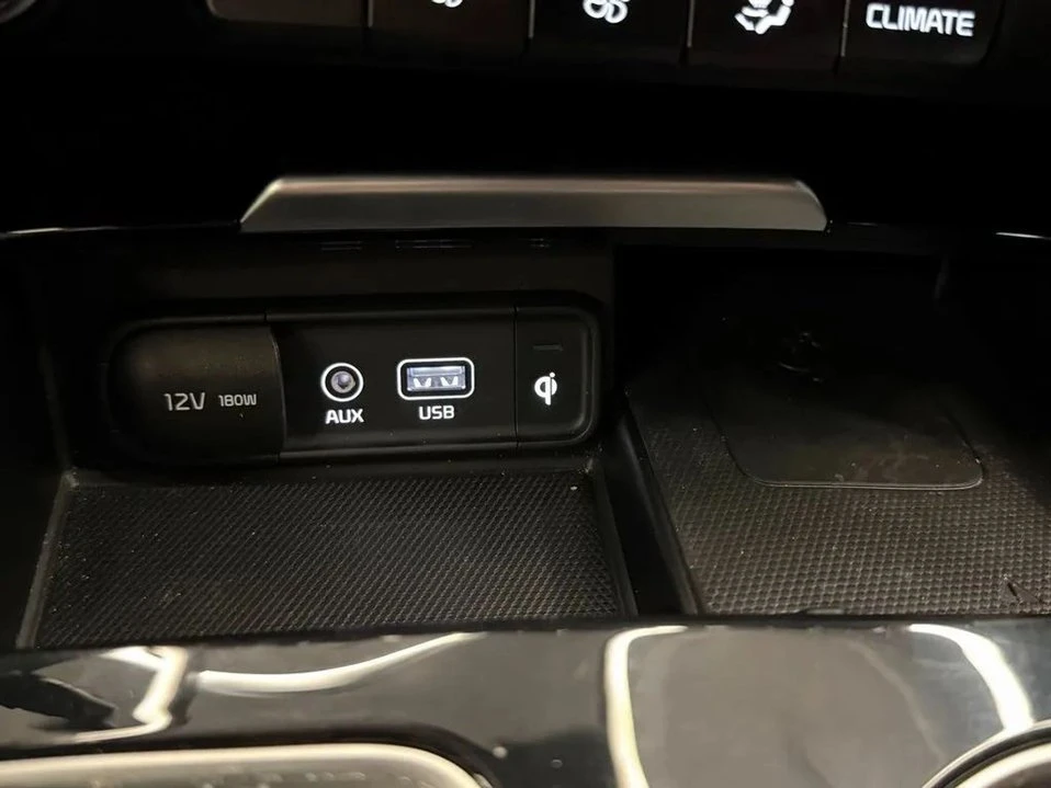 2020 Kia Stinger - Image 10 of 14