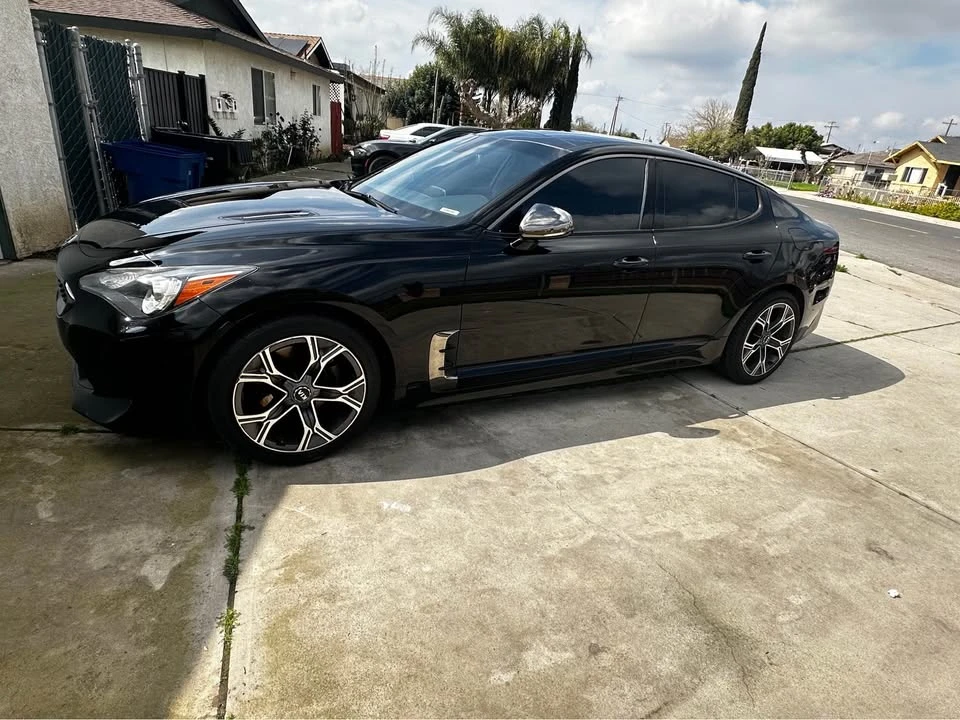 2020 Kia Stinger - Image 2 of 4