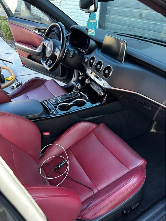 2020 Kia Stinger - Image 4 of 12