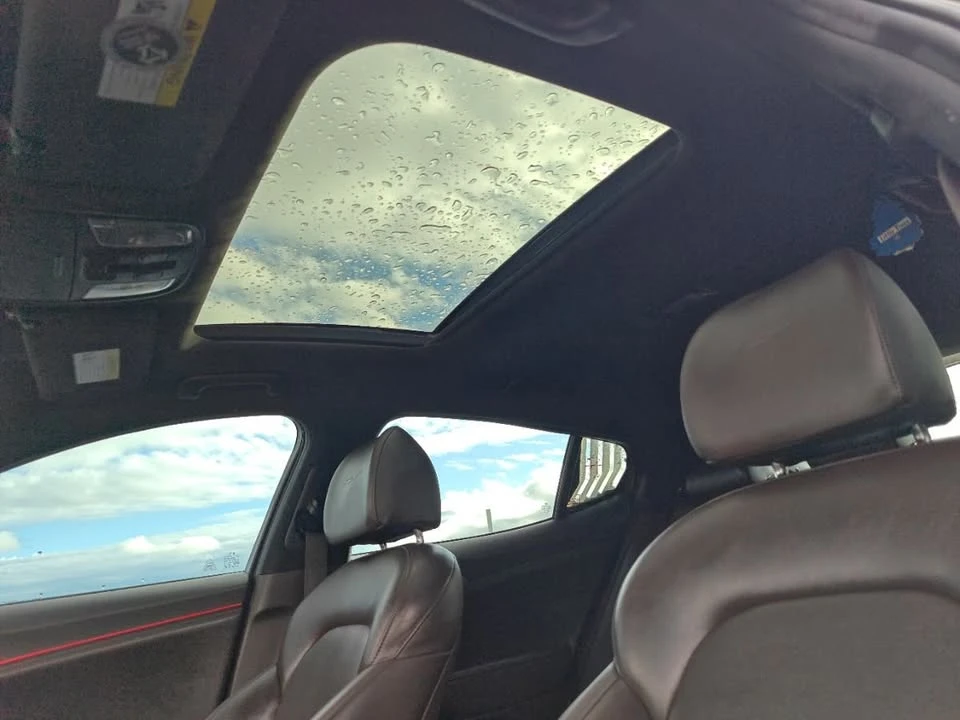 2020 Kia Stinger - Image 3 of 20
