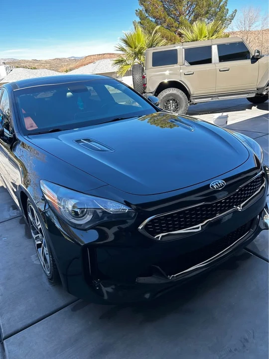 2020 Kia Stinger - Image 9 of 12