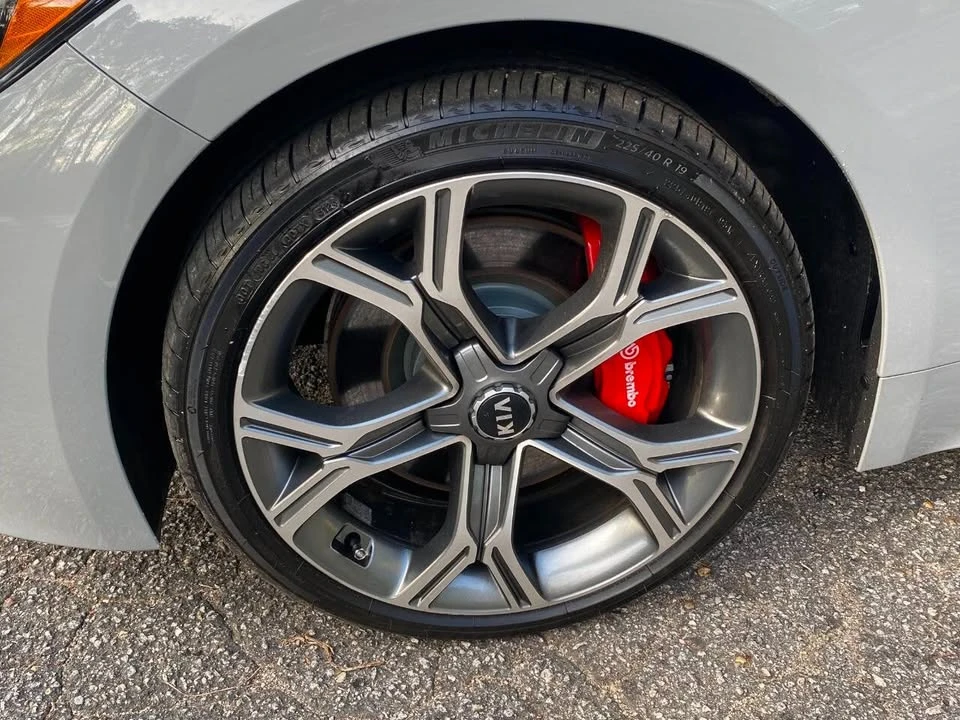 2020 Kia Stinger - Image 9 of 20