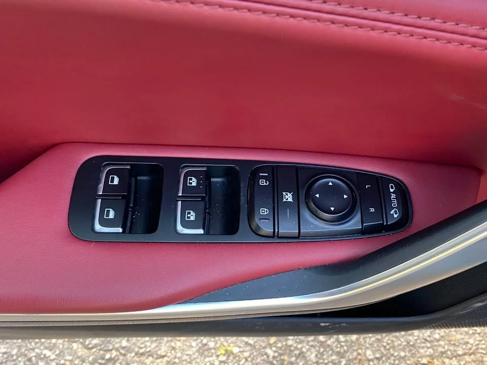 2020 Kia Stinger - Image 17 of 20