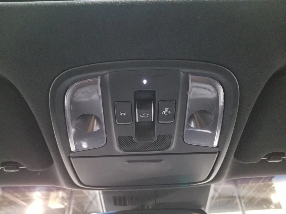 2020 Kia Stinger - Image 15 of 20