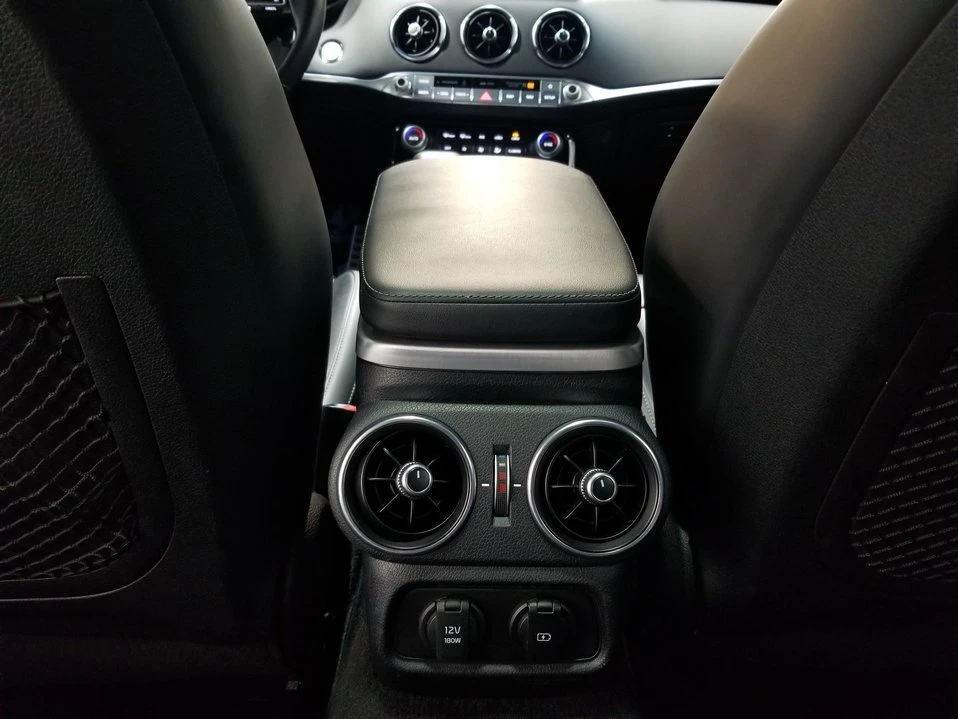2020 Kia Stinger - Image 16 of 20