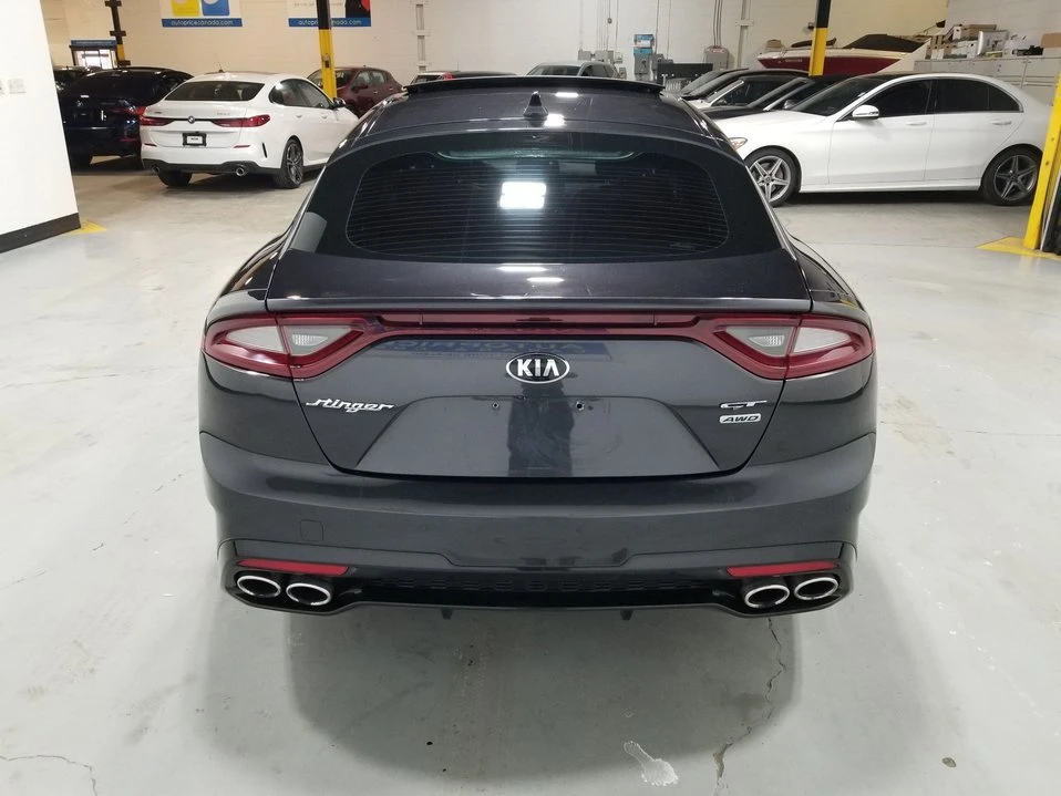 2020 Kia Stinger - Image 8 of 20