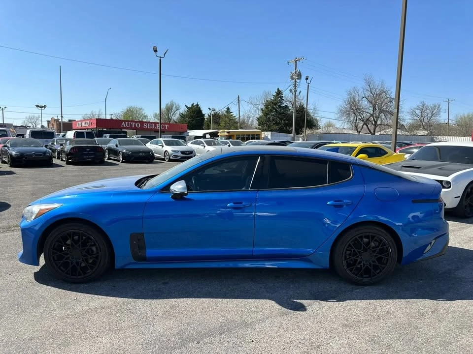 2020 Kia Stinger - Image 9 of 20