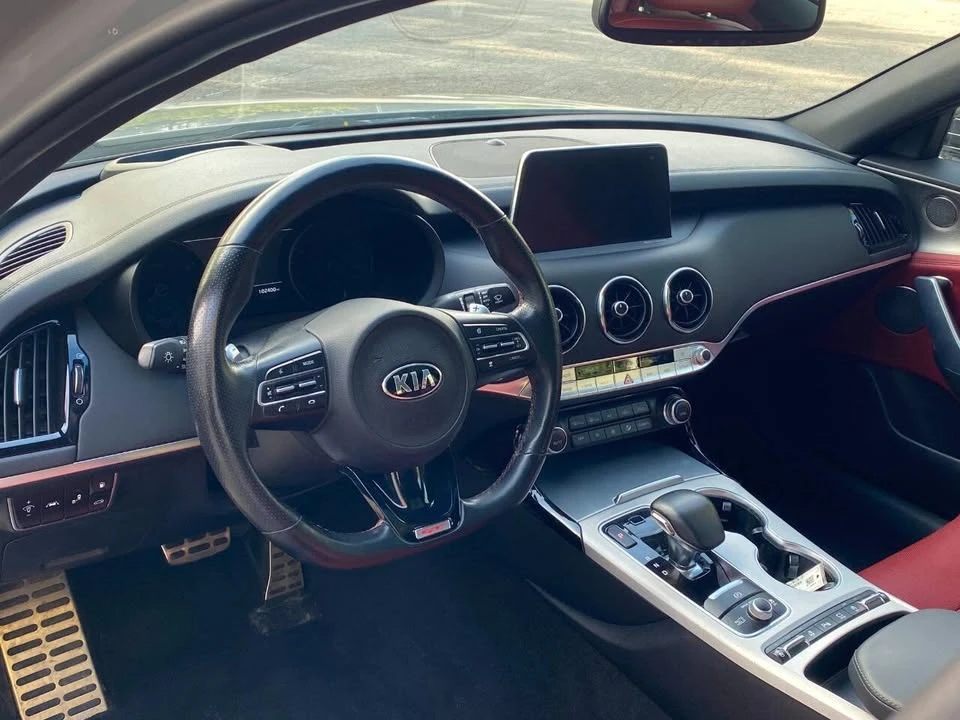 2020 Kia Stinger - Image 13 of 20