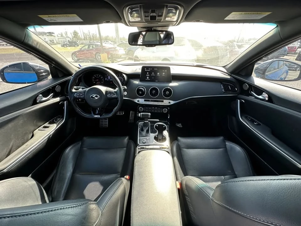 2020 Kia Stinger - Image 11 of 20