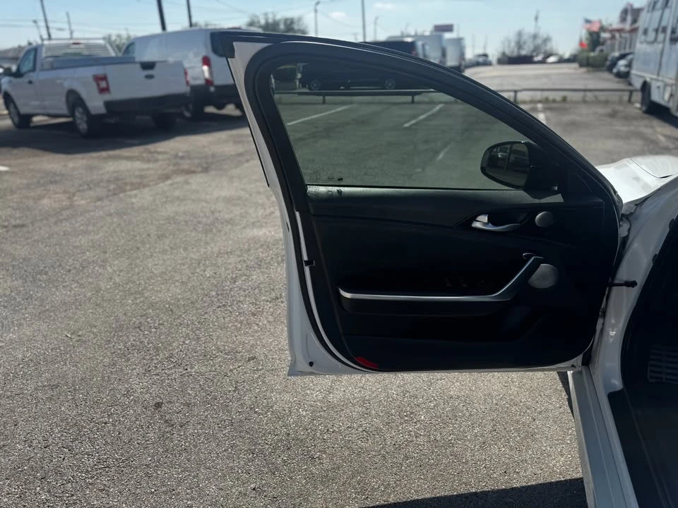 2020 Kia Stinger - Image 7 of 20