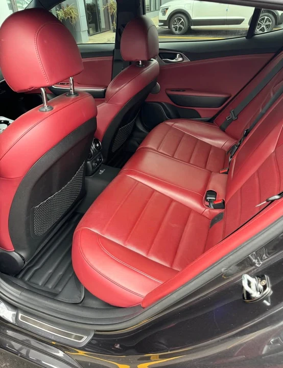 2020 Kia Stinger - Image 13 of 15