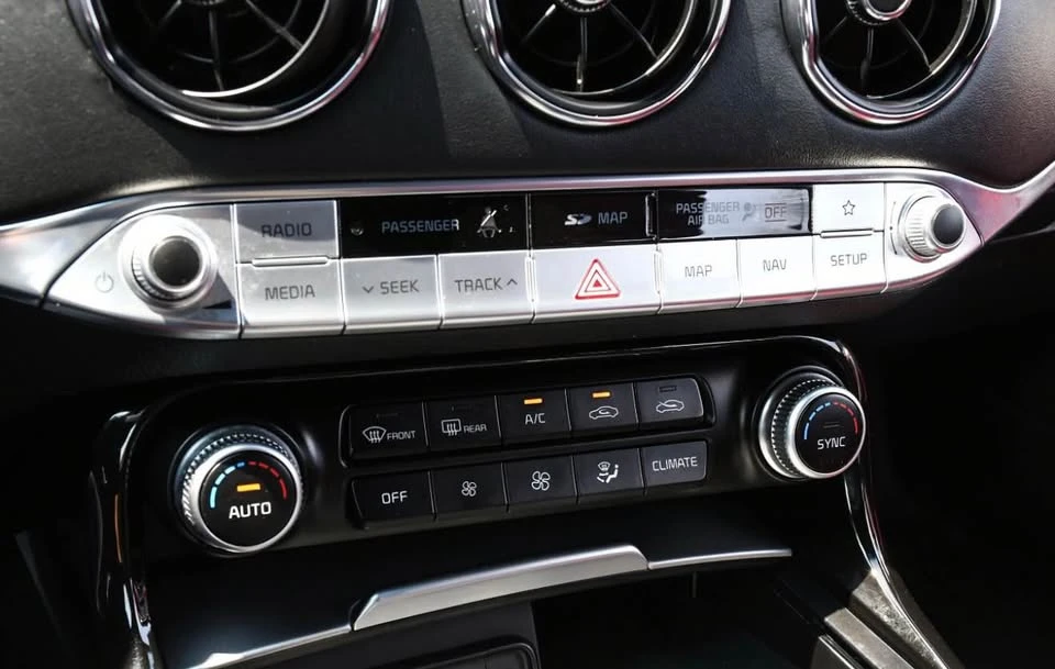 2020 Kia Stinger - Image 15 of 15
